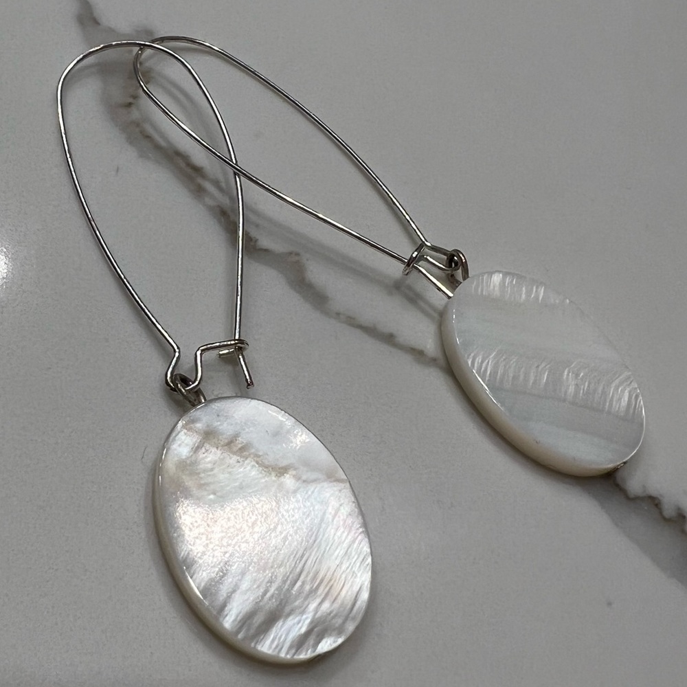 Pearlized White Shell Oval Disc Drop Earrings